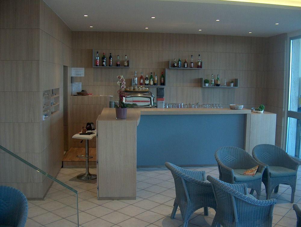 Hotel Trevi تْشيزيناتيكو المظهر الخارجي الصورة